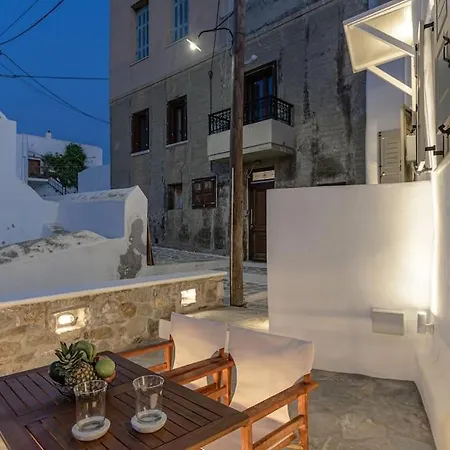 Smaragdi Boutique Old Town Naxos Naxos City